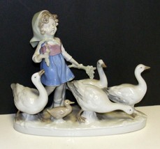 Carl Scheidig Lippelsdorf GDR Germany Vtg Porcelain Figurine Girl w/ Gee... - $60.00