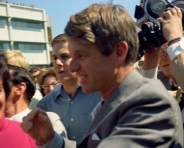 Senator Robert F. Kennedy campaigns for President in Los Angeles New 8x10 Photo - £7.10 GBP