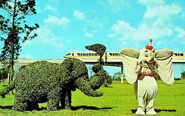 Walt Disney World Florida Postcard - Strolling Topiary Lane - Unused - £6.73 GBP