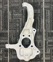 2019-2024 Chevrolet Silverado GMC Sierra 1500 RH OEM Steering Knuckle 84... - €51,57 EUR