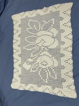 Vintage Hand Crocheted Rectangle Doily, White, Roses, Leaves, Cotton 20x15 SC44 - £3.16 GBP