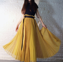 Black Pleated Long Tulle Skirt Outfit Women Plus Size Side Slit Tulle Skirt image 11