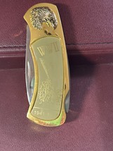 COMMEMORATIVE WWII GOLD FOLDING KNIFE 1941-1945 ● EAGLE BUST EMBELLISHME... - $21.78