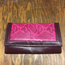 Vintage ladies multi compartment wallet brown with pink design  - $21.73