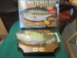 Great Musical Motion Activated Big Mouth Billy Bass Wall/Desk Plaque - £12.33 GBP