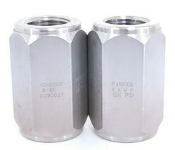 LOT OF 2 NEW PARKER 15K0202-B-8C COUPLINGS, FEMALE, 1/2&quot; NPT MAWP 15K PSI - £86.37 GBP