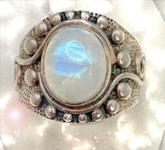 HAUNTED RING THRESHOLD OF MASTERY PATH OF THE MOON HIGHEST LIGHT COLLECT MAGICK image 2