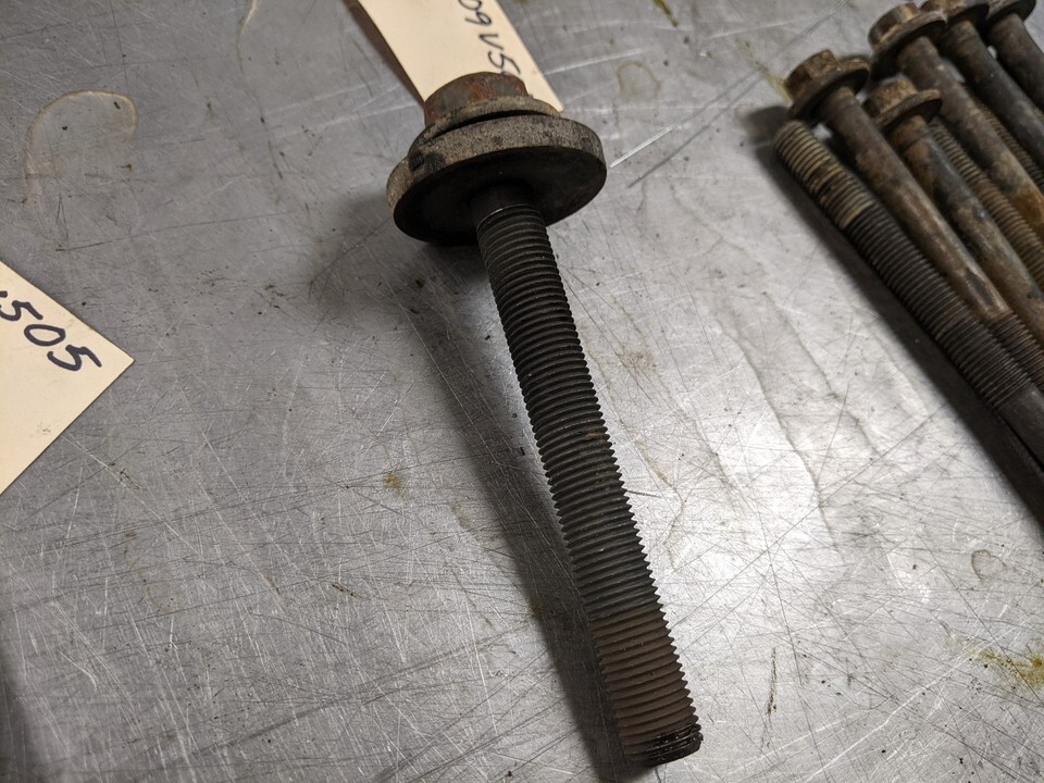 Crankshaft Pulley Bolt For 07-08 Chevrolet Malibu  2.2 - $19.75