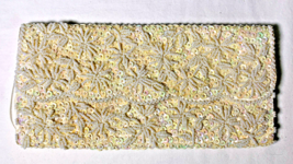 Beaded Clutch Hong Kong - $182.29 MXN