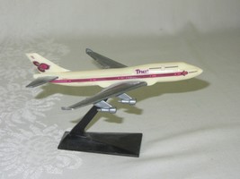 Vintage Thai Airways Airlines Plastic Model Desk Plane Boeing 747 HS-TGD - £23.39 GBP