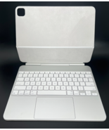 Genuine Apple A2974 Magic Keyboard for iPad Pro 13&quot; M4 White - $3,093.55 MXN