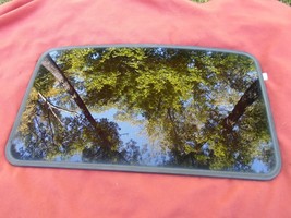 1998 Lincoln Town Car Year Specific Sunroof Glass Oem No Accident Free Shipping - £175.85 GBP