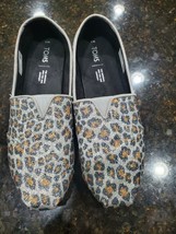 Toms Alpagarta Gray Cheetah With Rubber Sole Slip On Flats Shoes Size US 9M - £30.66 GBP