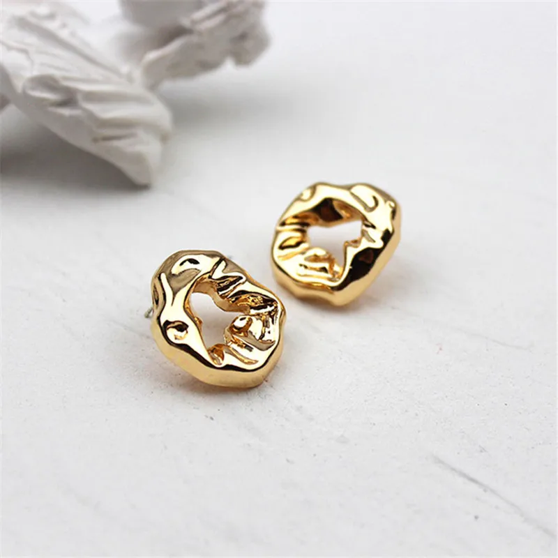 Metallic gold irregular twisted pleated texture stud earrings with fashionable g - £10.61 GBP