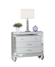 Silver Wood Nightstand: Modern 3-Drawer Mirror Frame - $8,596.53 MXN