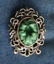 Elegant Victorian Style Baroque Green Glass Silver-tone Brooch 1960s vintage 2&quot; - £11.82 GBP