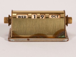 Vintage Metal Perpetual Desk Calendar - Revolving Manual Rolling Calendar - £29.98 GBP