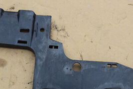 2006-2008 E90 BMW 325i 328i 330i REAR BUMPER LOWER GUIDE R686 image 5