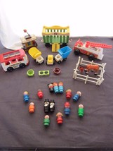 Vintage Fisher Price Little People Vehicles Accessories Lot of 29 Pieces - £66.78 GBP
