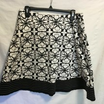 My Michelle Womens Sz 11 Black White Skirt Floral Flare 21 in Length - £6.22 GBP
