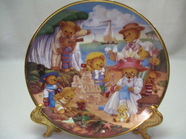 Collector Plate Fine Porcelain Teddy Bear Beach Party M4570 Carol Lawson - $14.99