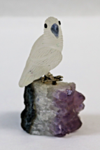 HAND CARVED GEM STONE MACAW PARROT BIRD ON AMETHYST QUARTZ STAND AWESOME - $24.99