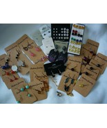 Clearance Lot of Costume Jewelry - $953.01 MXN