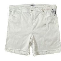 Celebrity Pink Plus Bermuda Shorts Womens size 24 Stretch Raw Cuffed White - £17.76 GBP