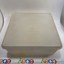 Vintage Tupperware Square Keeper Seal Lid 12.5” x 5-1/4” # 166-4 &amp; Lid - $14.84
