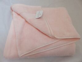 Sferra Bello Bath Sheet Pink NWT - $100.25 CAD