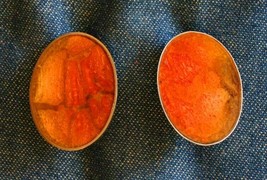 Elegant Swirly Tangerine Enamel Silver-tone Clip Earrings 1970s vintage 1 1/8&quot; - £10.35 GBP