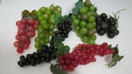 Lot Of 8 Artificial Grape Clusters Plastic Vintage Decorative Fruit Grapes Green - £18.04 GBP