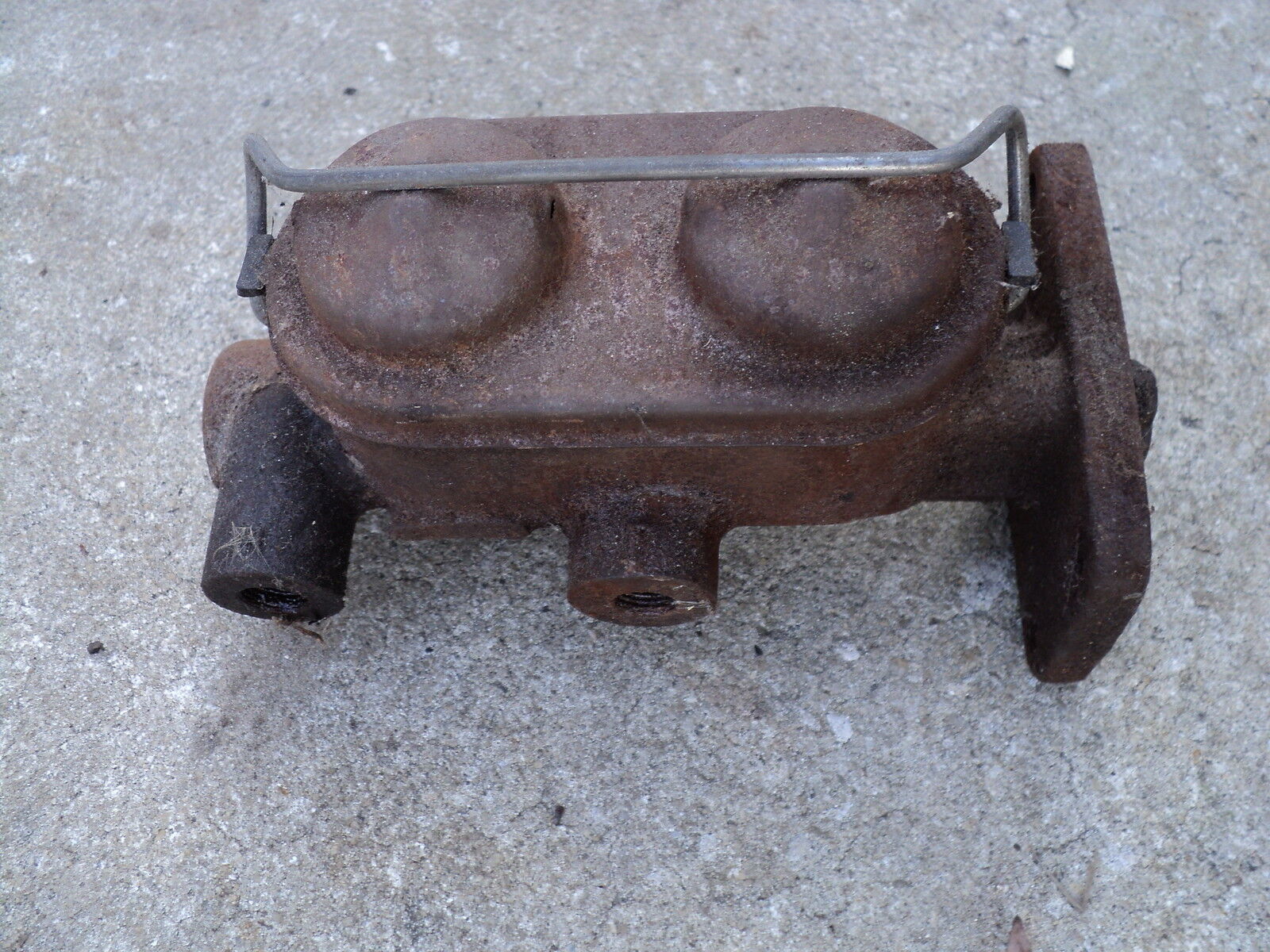 MOPAR MASTER CYLINDER DART,DUSTER - $10.00