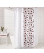Room Essentials Folk Floral Print Shower Curtain 72in x 72in - $240.95 MXN