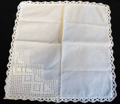 VTG white cotton linen Table runner crochet corner lace 18.5&quot; x 20&quot; - £14.01 GBP