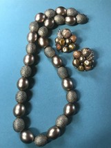 Vintage Demi Bumpy &amp; Smooth Goldtone Bead Necklace w Large Cluster Clip Earrings - £10.43 GBP