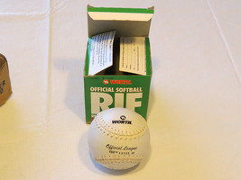 Worth Softball R-11WS official league RIF reduced injury factor level 10 NOS NWT - £8.20 GBP