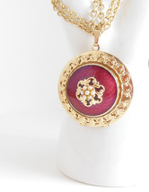 Vintage Unsigned Ladies Quality Costume Jewelry Gold Burgundy Locket Necklace - £15.71 GBP