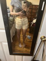 Forever-21 Women&#39;s White and Burgundy Shorts - $126.04 MXN