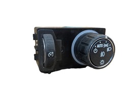 OEM 2015-2020 Cadillac GMC Chevrolet Headlight Control Switch Knob 84154108 - $424.24 MXN
