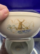 Vintage Universal Cambridge Nesting Bowl Windmill Design Ivory Ocean 6&quot;D - $9.50