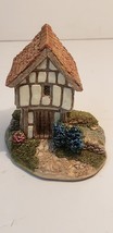 Lilliput Lane Hampton Moat, Symbol of Membership 1997/98 #L2057 - $9.99