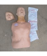 Laerdal CPR Trainer Manikin CPR Training Used 3 Disposable Airways New O... - $1,556.02 MXN