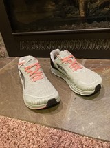 ALTRA Women&#39;s AL0A547X Torin 5 Road Running Shoe, Gray/Coral  10.5 M US - $1,774.58 MXN
