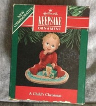 1991 Hallmark &quot;A Child&#39;s Christmas&quot; Keepsake Ornament Vtg w/ Box 2.5&quot; Tall - £10.21 GBP