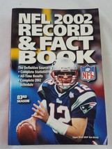 VINTAGE 2002 NFL Record &amp; Fact Book Tom Brady Cover - £15.52 GBP