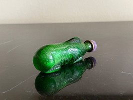 Vintage Chinese Green Etched Glass Rabbit Shaped Snuff Bottle - £61.52 GBP
