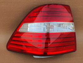 1998-2004 Lexus LX470 Outer Quarter Mtd Taillight Light Lamp Driver Left LH image 7