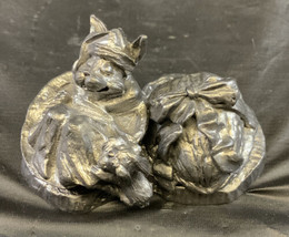 Michael Ricker Pewter Casting Bunny And Walnut - $12.11