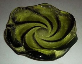 Vintage FENTON  Green Color Mid-Century Modern Collectible Swirl Solid G... - £49.43 GBP